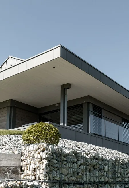 Constructeur d’habitats sur mesure en Haute-Savoie, spécialisé en maisons et villas personnalisées, conception et réalisation sur mesure