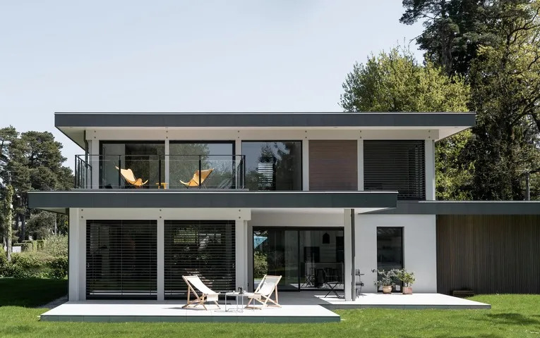 Constructeur d’habitats sur mesure en Haute-Savoie, spécialisé en maisons et villas personnalisées, conception et réalisation sur mesure