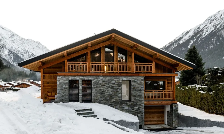 Constructeur d’habitats sur mesure en Haute-Savoie, spécialisé en maisons et villas personnalisées, conception et réalisation sur mesure