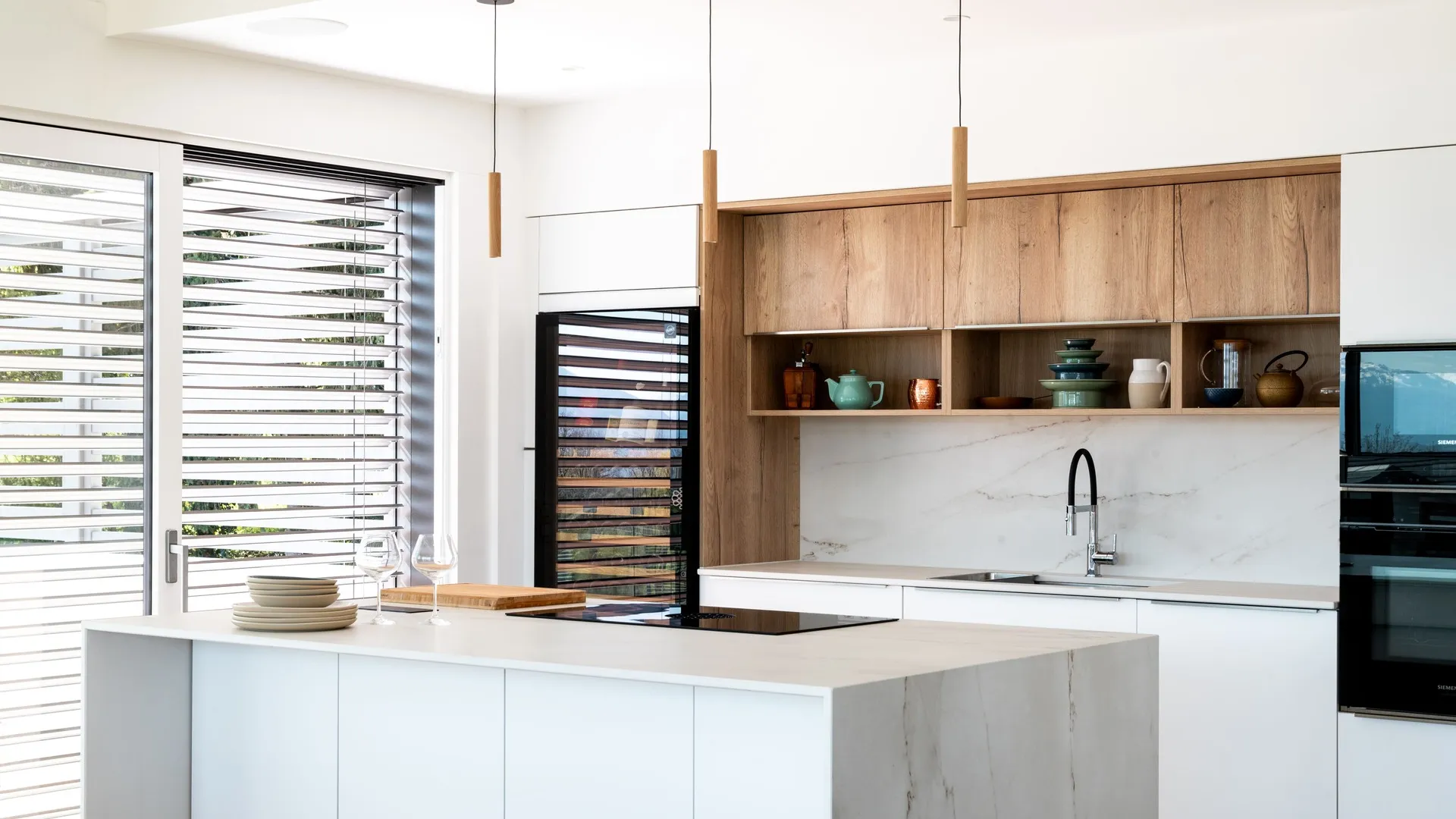 Constructeur d’habitats sur mesure en Haute-Savoie, spécialisé en maisons et villas personnalisées, conception et réalisation sur mesure