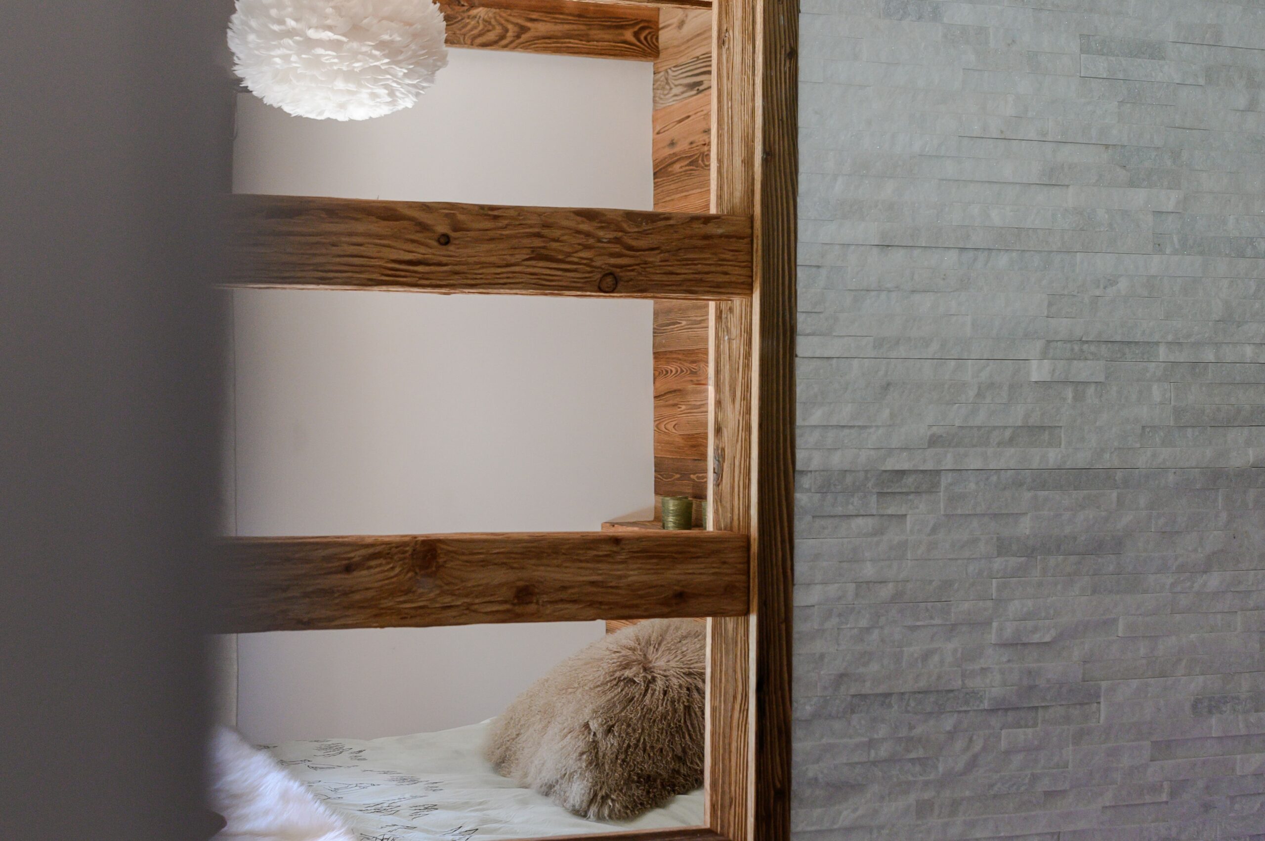 Constructeur d’habitats sur mesure en Haute-Savoie, spécialisé en maisons et villas personnalisées, conception et réalisation sur mesure