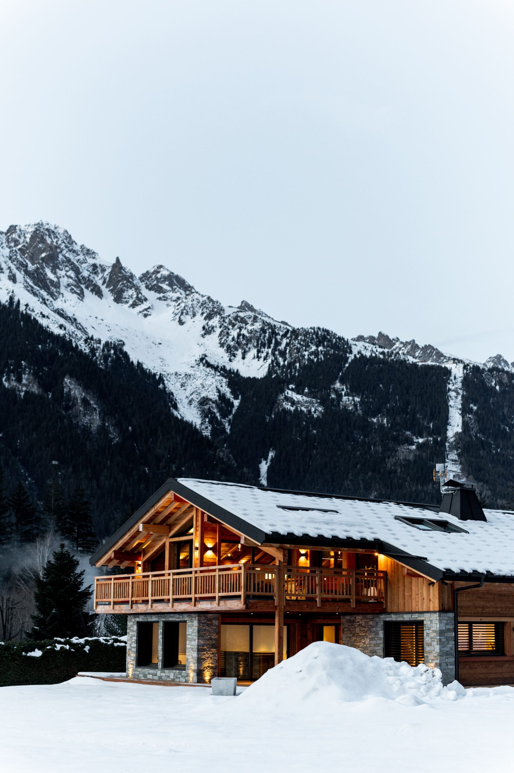 Constructeur d’habitats sur mesure en Haute-Savoie, spécialisé en maisons et villas personnalisées, conception et réalisation sur mesure