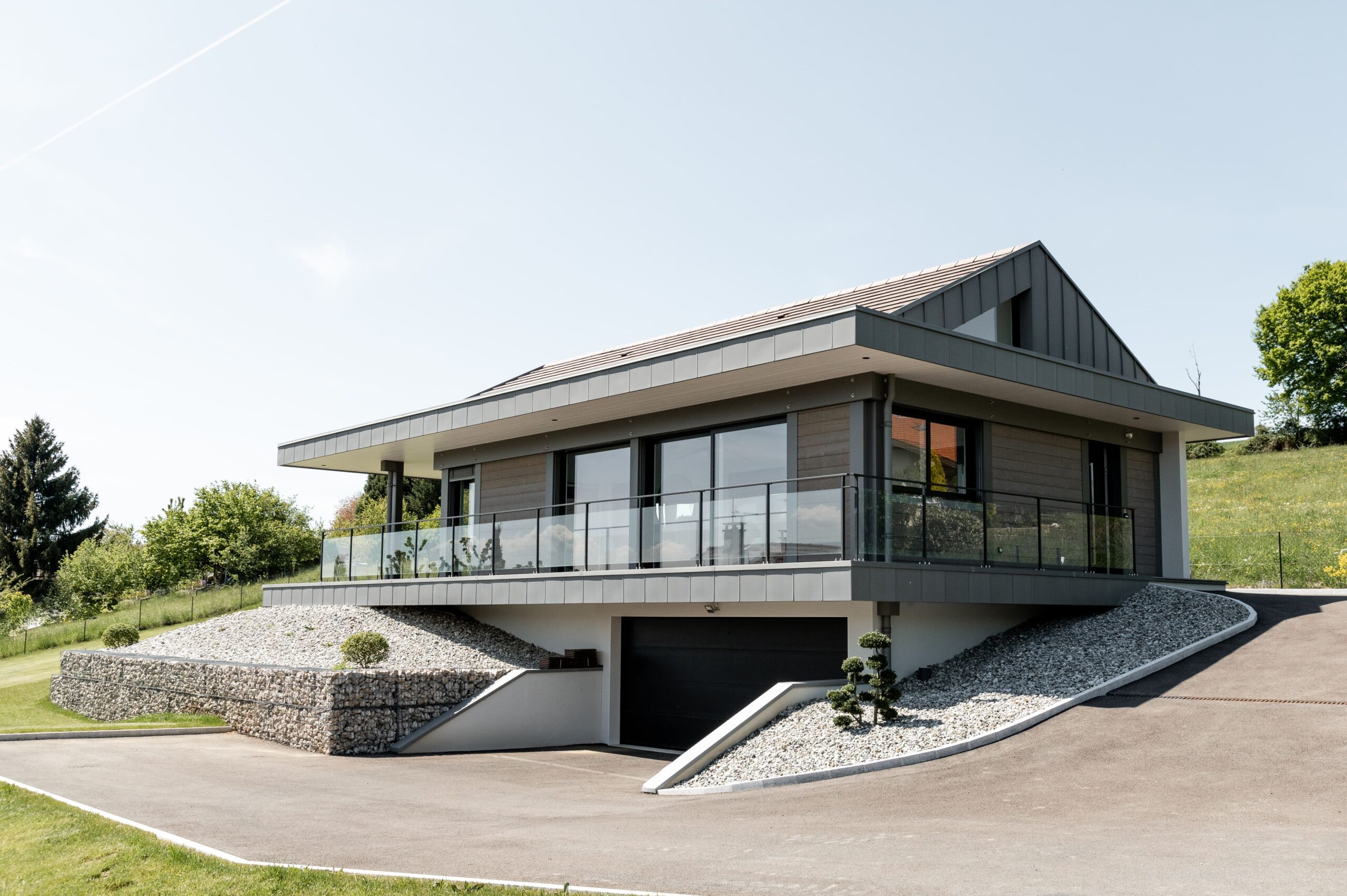 Constructeur d’habitats sur mesure en Haute-Savoie, spécialisé en maisons et villas personnalisées, conception et réalisation sur mesure