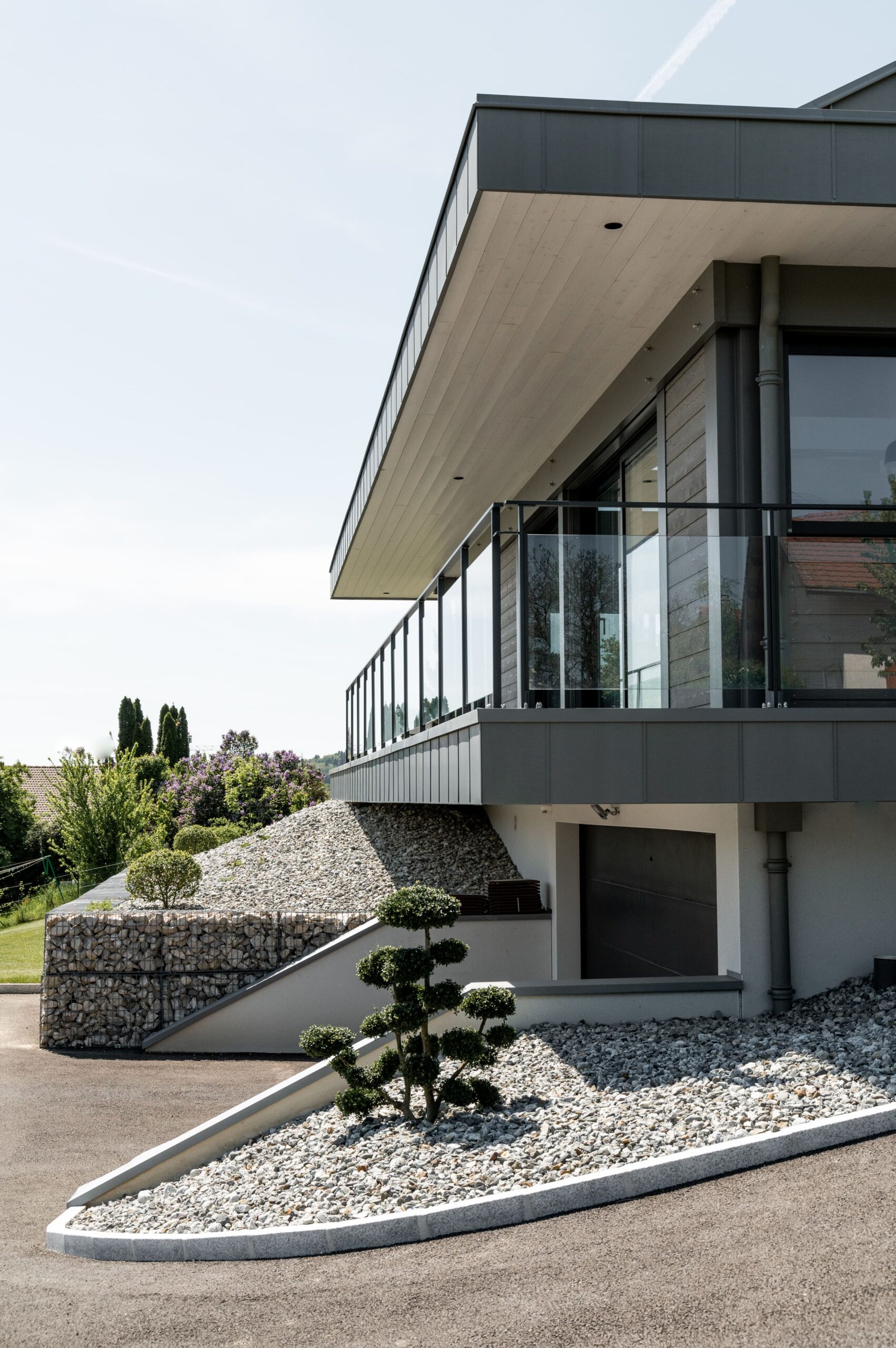 Constructeur d’habitats sur mesure en Haute-Savoie, spécialisé en maisons et villas personnalisées, conception et réalisation sur mesure