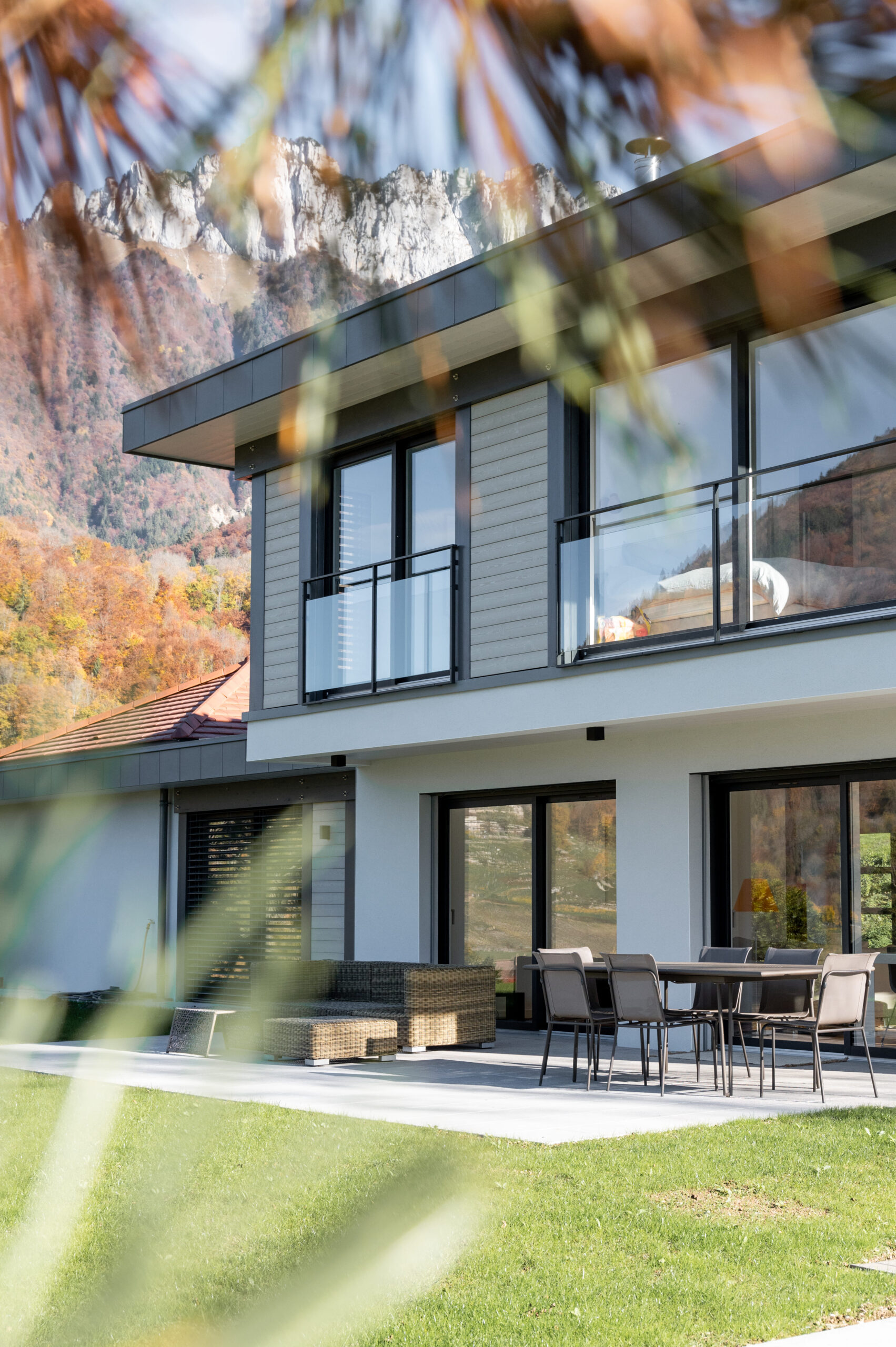 Constructeur d’habitats sur mesure en Haute-Savoie, spécialisé en maisons et villas personnalisées, conception et réalisation sur mesure